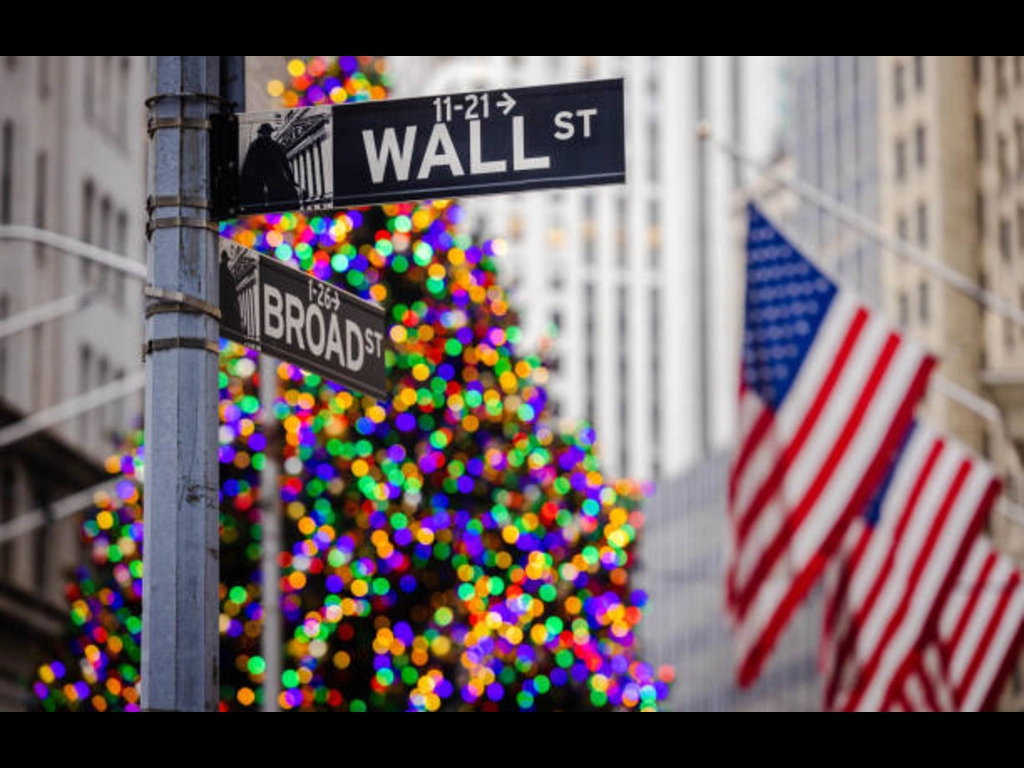 wall street rebounds ahead of christmas holiday